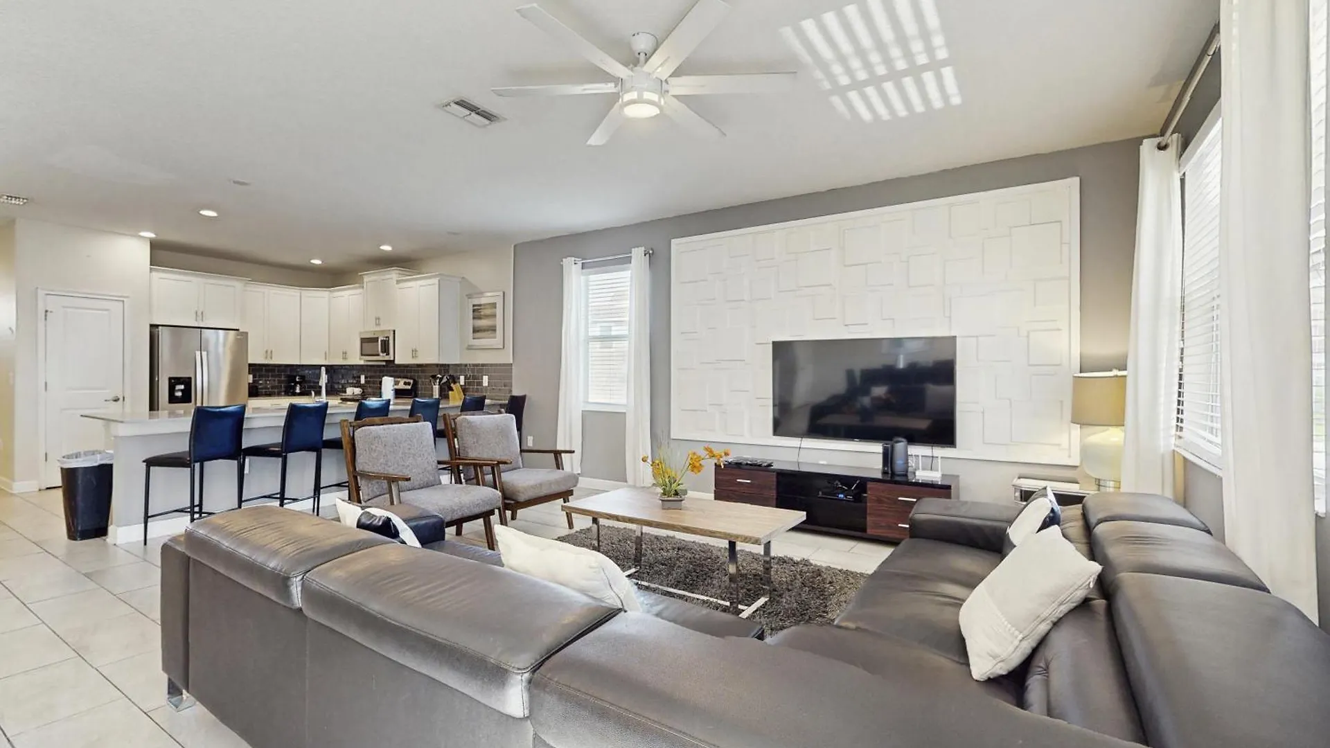 Sky View Mansion Villa Davenport 0*,  United States